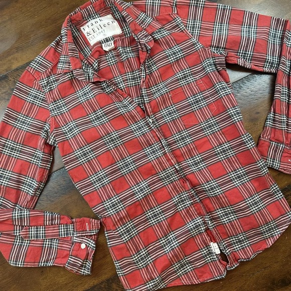 Frank & Eileen Tops - Frank & Eileen Barry Shirt Womens Small Red Plaid Button Down Made in USA